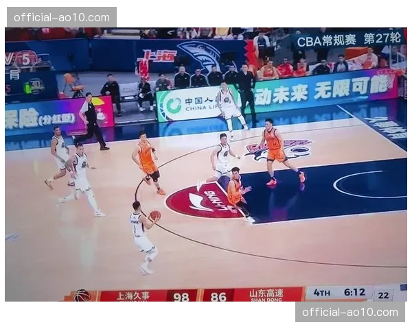 上海久事外线三分稳定性不足 遇收缩联防时进攻易停滞